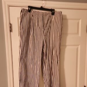 Women's Straight-Leg Pinstripe Pants - Black & White